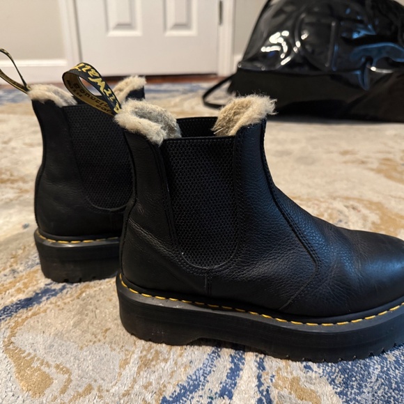 Dr. Martens PLATFORM CHELSEA BOOTS - Picture 4 of 4